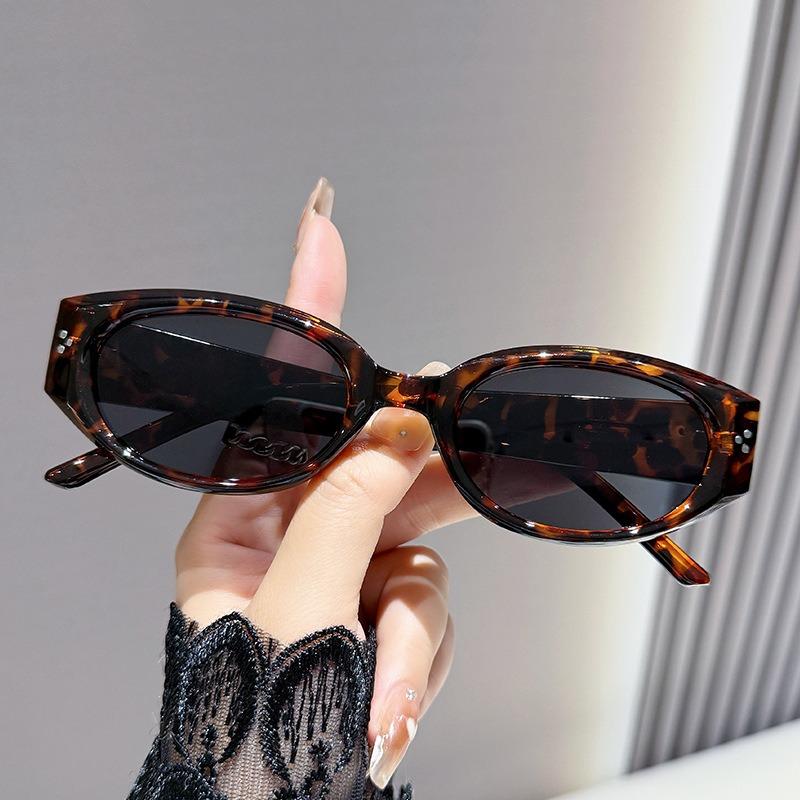 Fashion Oval Sunglasses Vintage Luxury Brand Designer Cat Eye Sunglasses Irregular Oval Sun Glasses Eyewear Uv400
