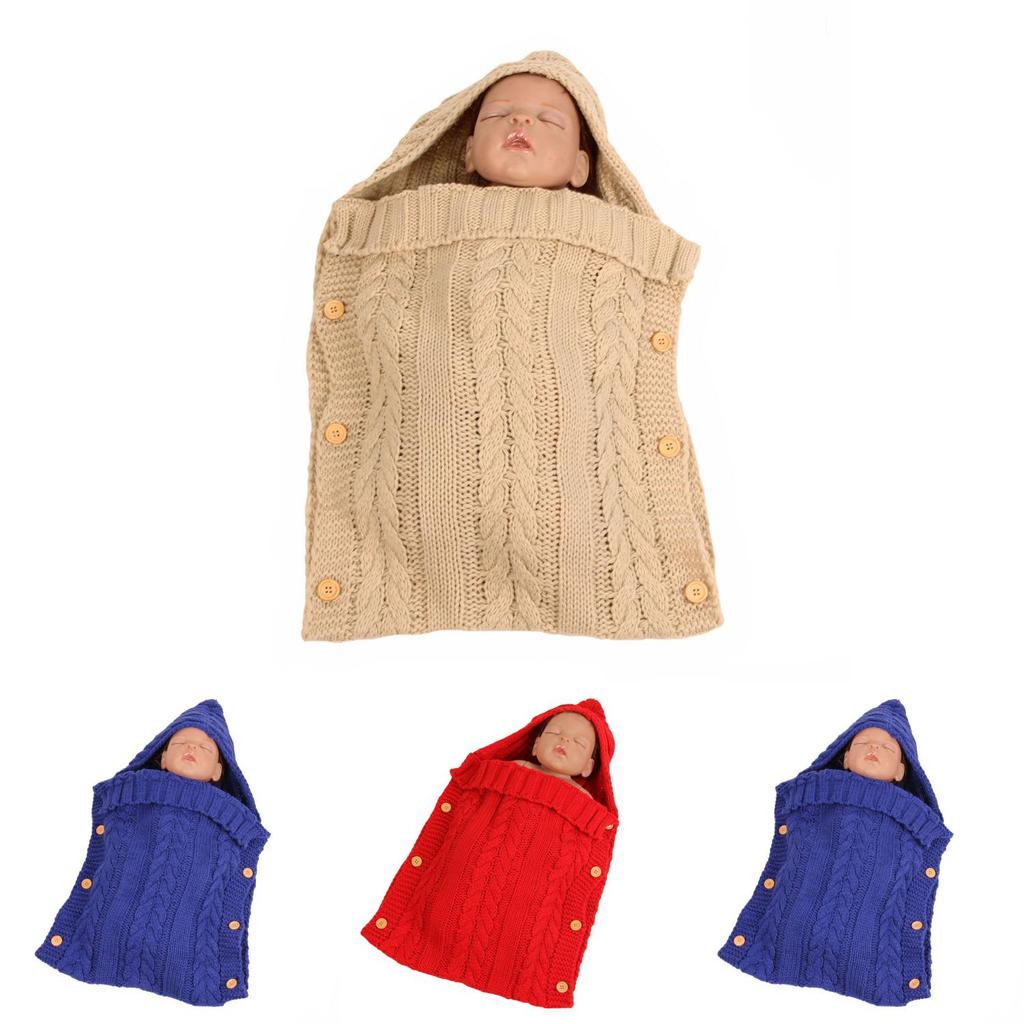 Dětský pletený spací pytel s knoflíky pro pohodlí a teplo kojence a batolete