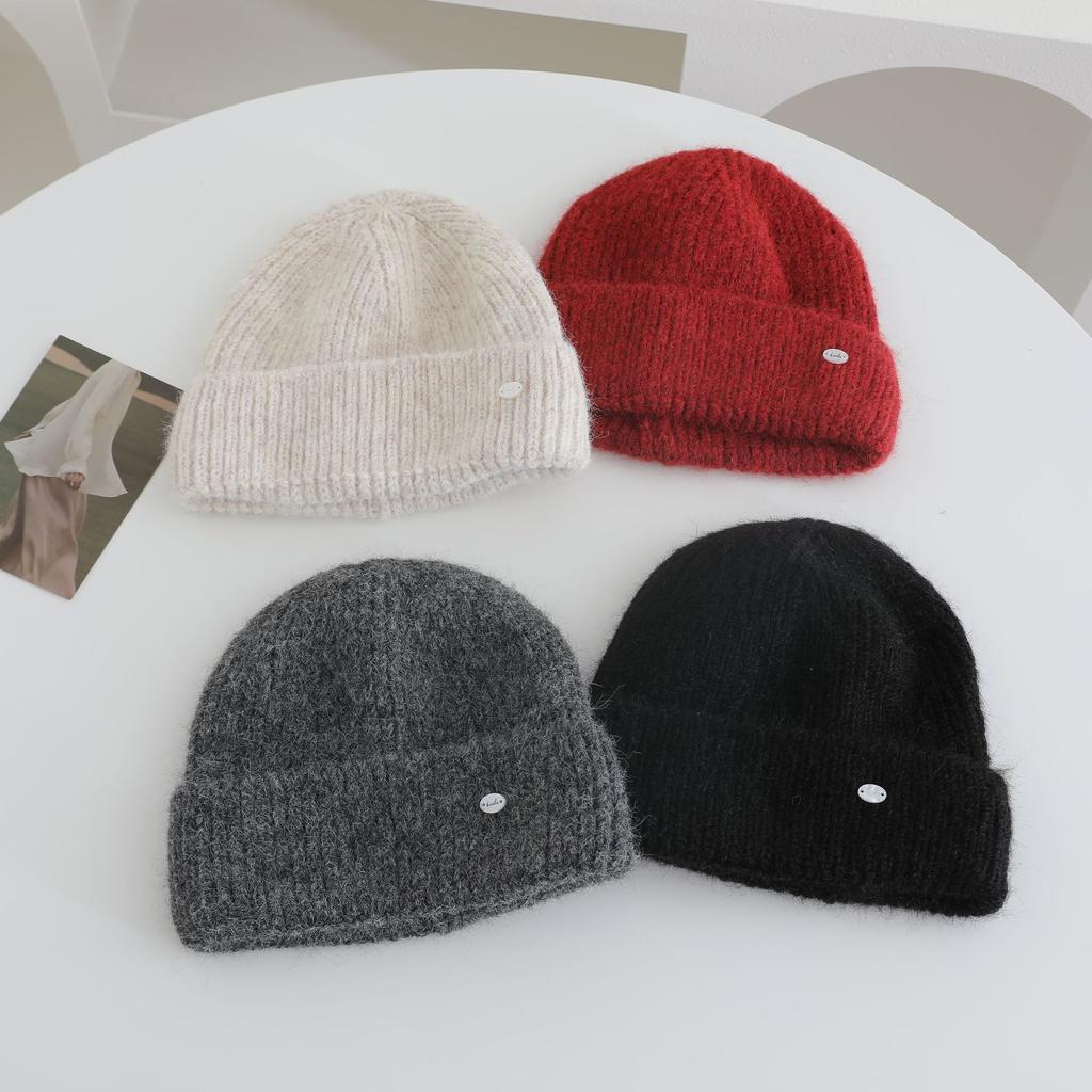 Labeled Knitted Hat for Women in Autumn and Winter New Warm and Thickened Cold Hat That Looks Smaller