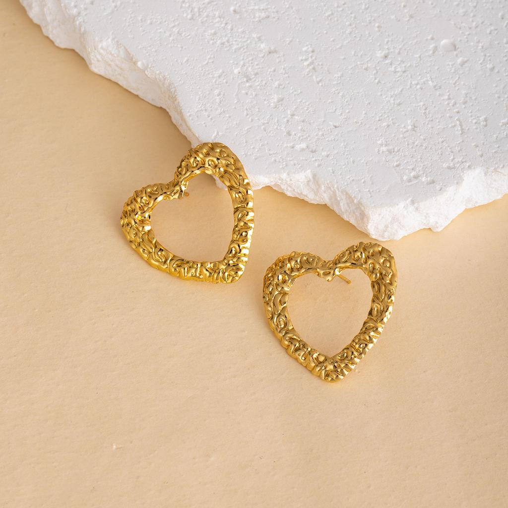 Retro Gold Style Flower Stud Earrings Light Luxury High Sense Natural Style Niche Earrings Women