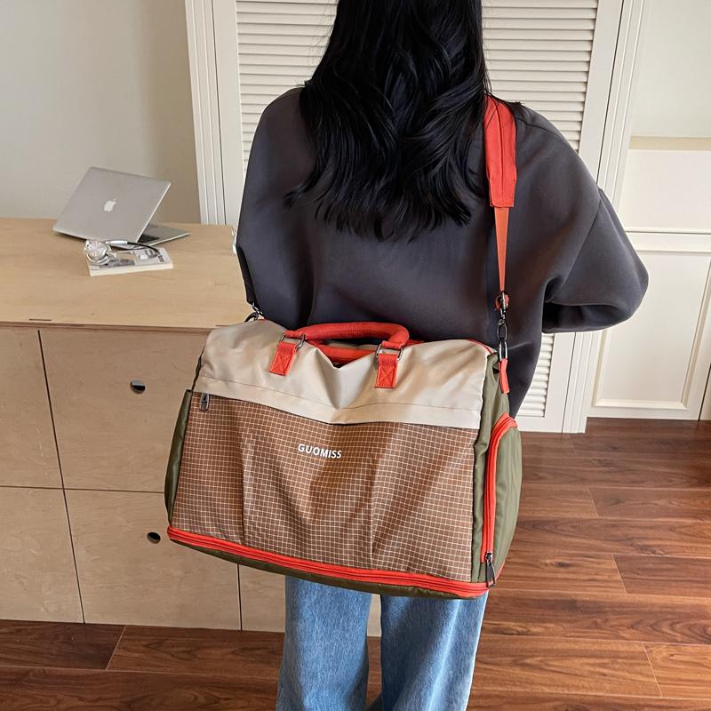 Geometric Pattern Travel Duffel Bag with Multiple Pockets Large Capacity Weekend Carry On Bag