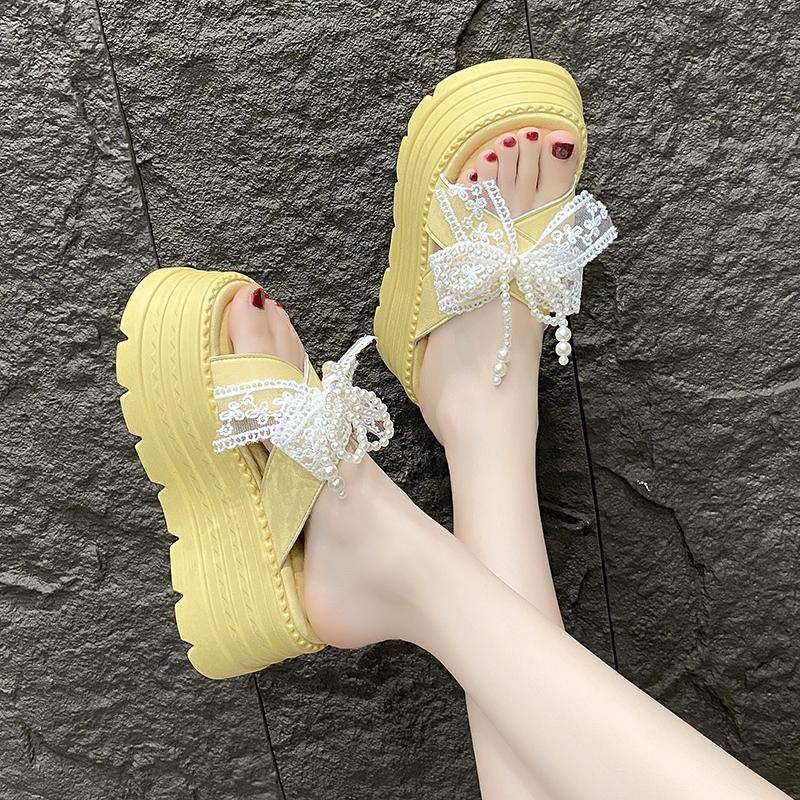 

Летние повседневные сандалии на высокой платформе 2025 Женские роскошные жемчужные шлепанцы Толстая подошва Жемчужные сандалии Женская массивная пляжная обувь Мухер 39 жёлтый