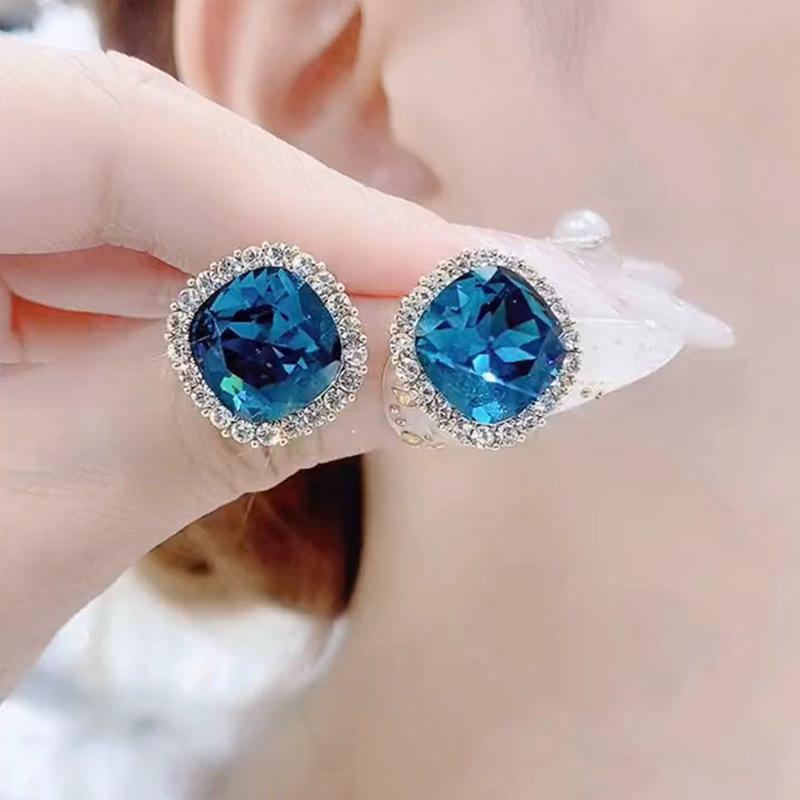 Blue Crystal Stud Earrings For Women Trendy Minimalist Design Luxury Autumn Winter Earrings Small Batch Fashion