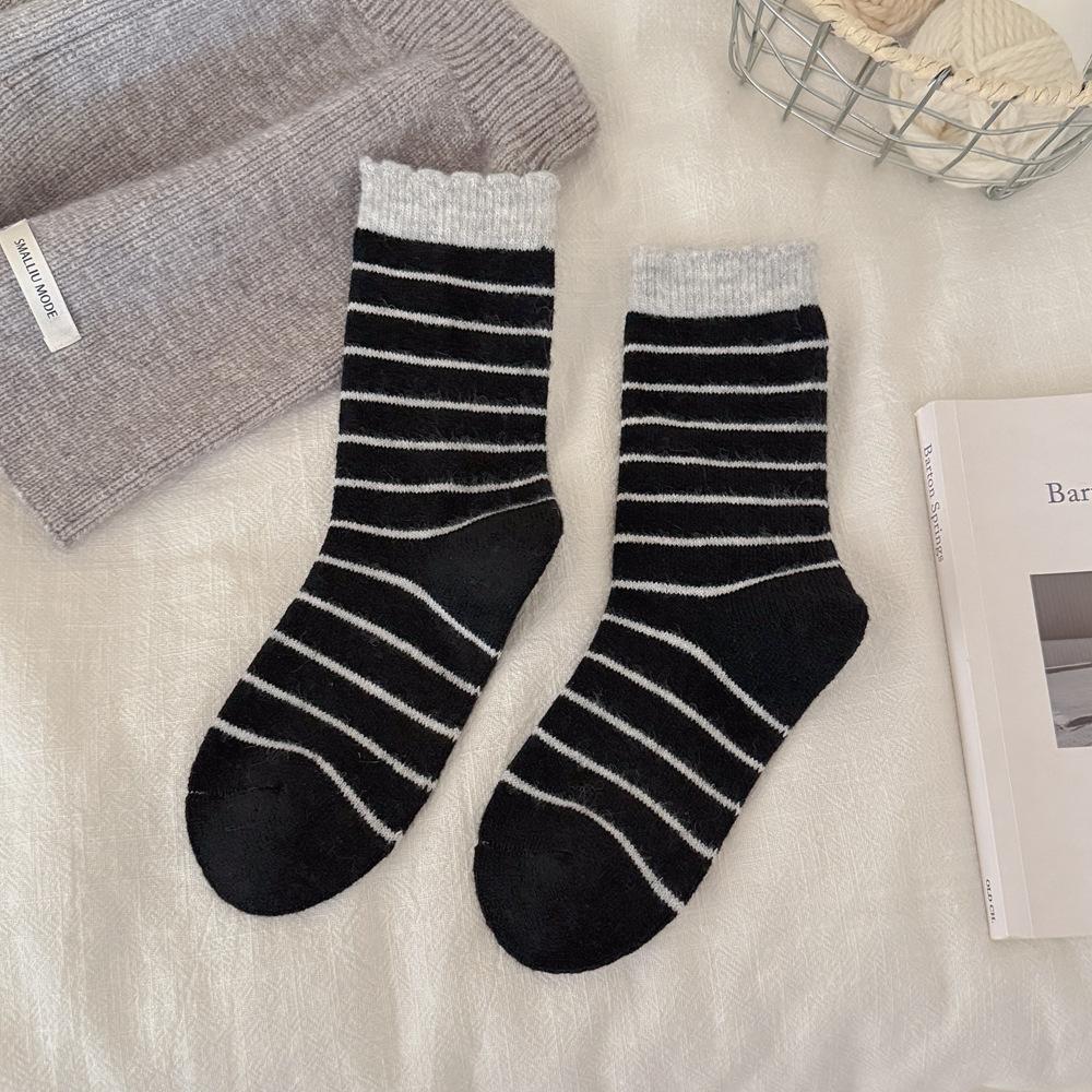 Autumn and Winter New Wool Socks Women Korean Striped Cute Medium Tube Socks Japanese Fashion School Girls Elastic Long Socks