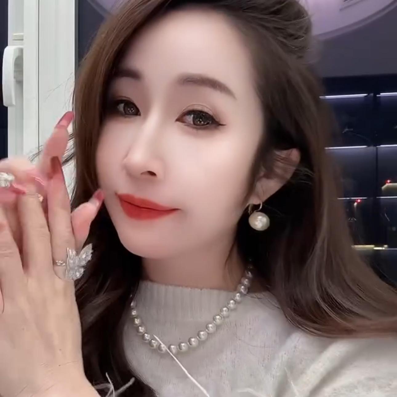 2025 Trendy Champagne Pearl High Heels Earrings for Women - Unique, Versatile Ear Jewelry золотой