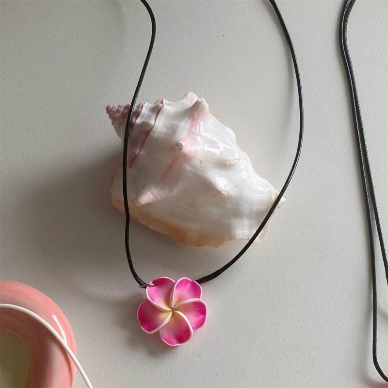 Flower Pendant Charm Necklace for Women Girls Trend Clavicle Chain Choker Chains Holiday Party Jewelry Accessory Gift