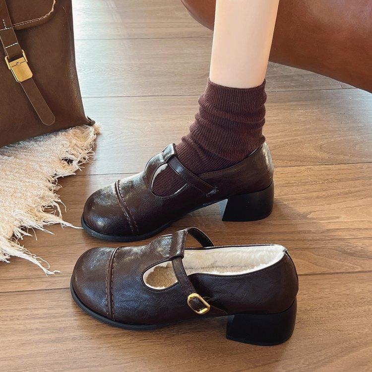 Retro French flat Mary Jane shoes women's 2025 winter new plush warm fluffy cotton shoes fashionable small leather shoes