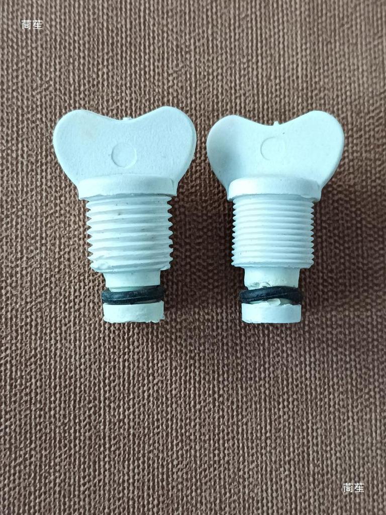 Excavator Water Tank Drain Plug for Komatsu, Caterpillar, Kobelco