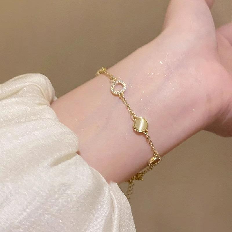 Bracelet Perle Irregulière Forme Spéciale Française Bracelet Femmes Niche Luxe Léger Exquis Doré Demi-Bracelet Bracelet Accessoires