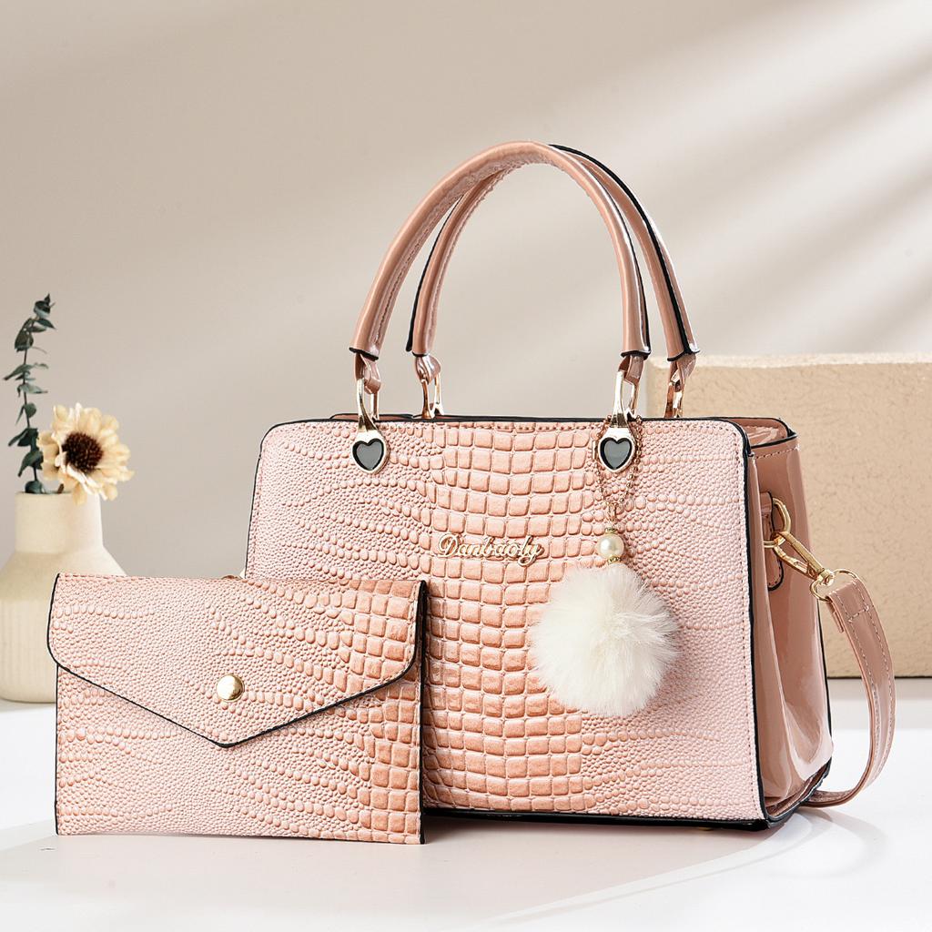 Versatile Fashionable Luxury Shoulder Bag Crossbody Bag for Commuting PU Material Casual Tote Bag Women's Luxury Handbag