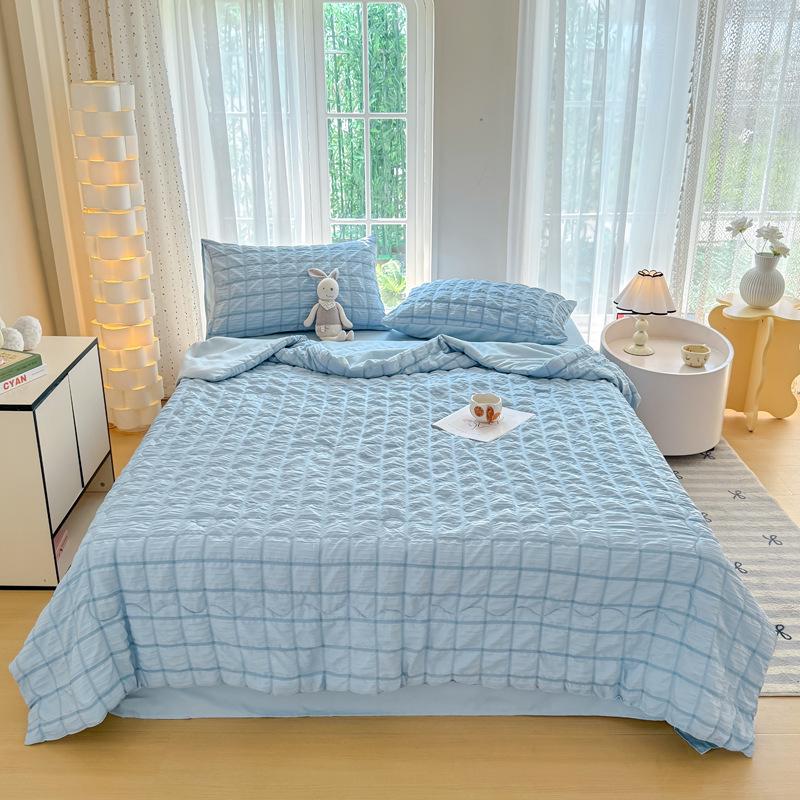

Premium Stylish Gauze Summer Quilt Set - Washable 4-Piece Air Conditioning Thin Quilt for Dorms 150x200cm