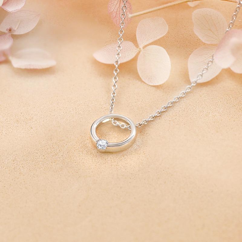 Hot-selling exquisite and simple s925 sterling silver flash diamond ring necklace women's fashion short collarbone chain