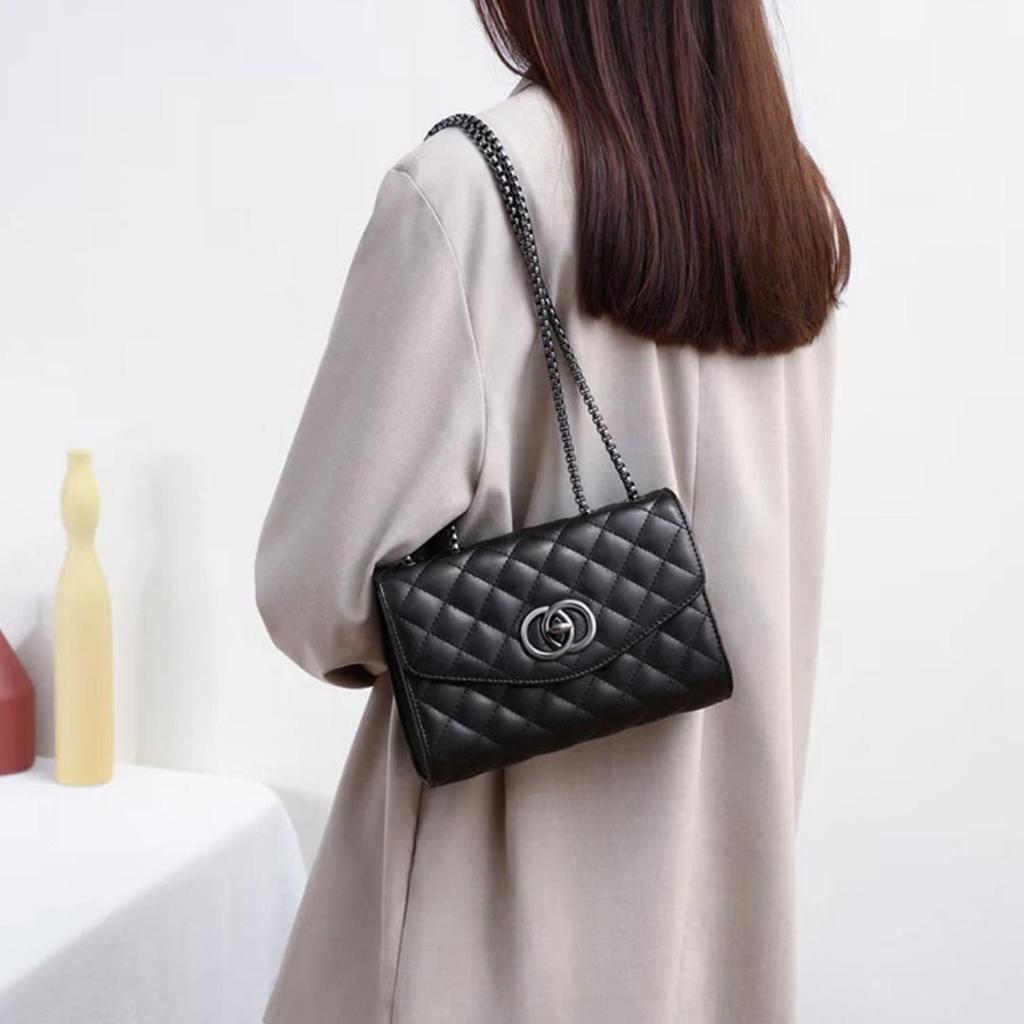 Viney Leather Handbag, Women's Chain Bag, Crossbody Bag, Shoulder Bag, Black