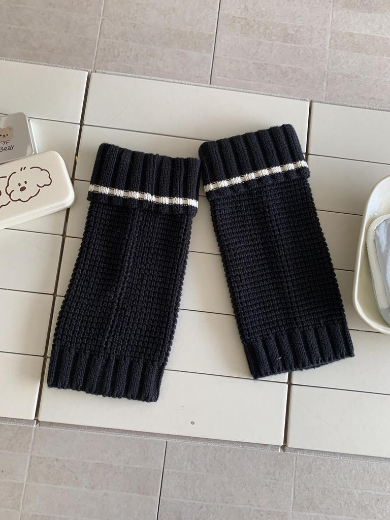 Women's Knit Striped Leg Warmers - Autumn/Winter Fashionable Mid-Calf Socks