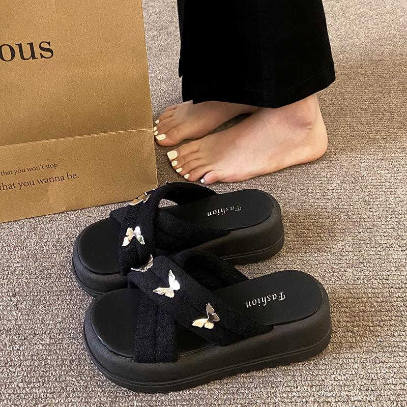 

Premium thick-soled slippers women s fashion 2025 new summer butterfly one-word slippers fashion versatile cool slippers 40 чорний