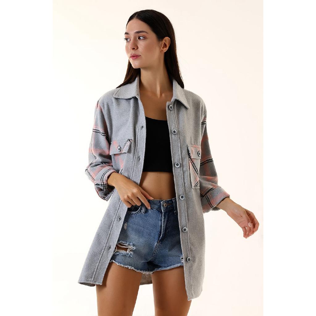 Grau-rosa kariertes Oversize-Holzfällerhemd für Damen