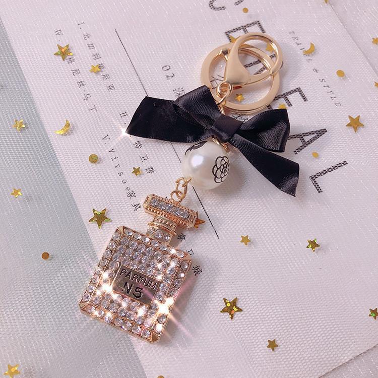 

Брелок для ключей в виде креативного флакона духов с бриллиантами для женских аксессуаров StyleB