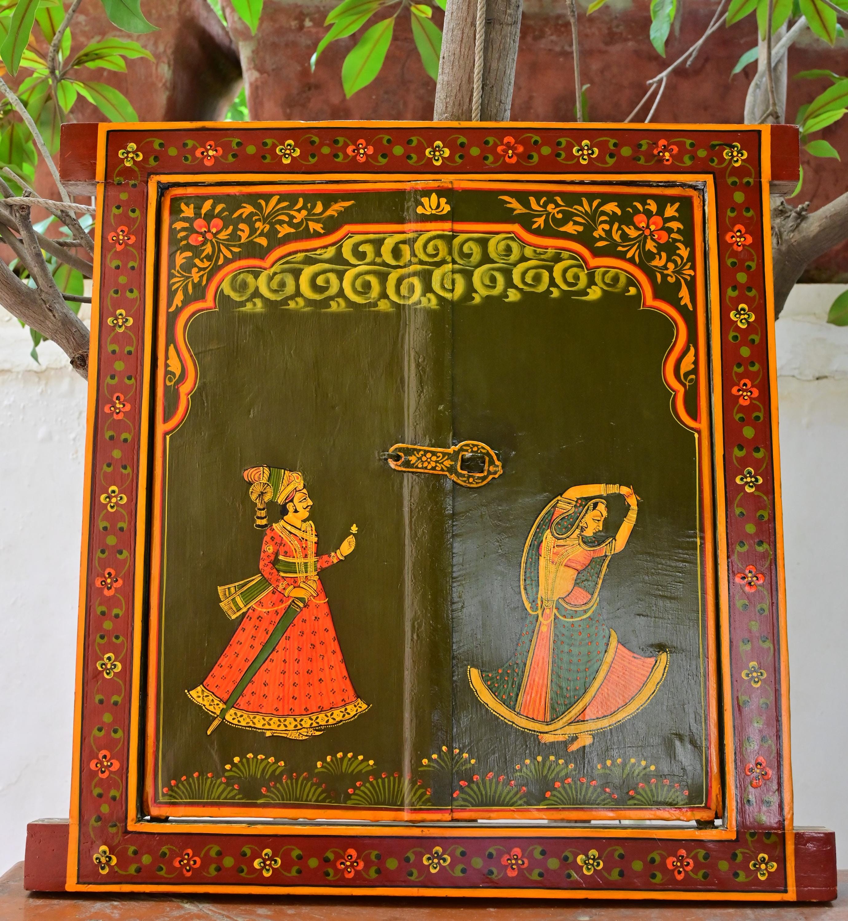 Hand-Painted Royal Couple Art on Old Wooden Window - Rajasthani Decor разноцветный