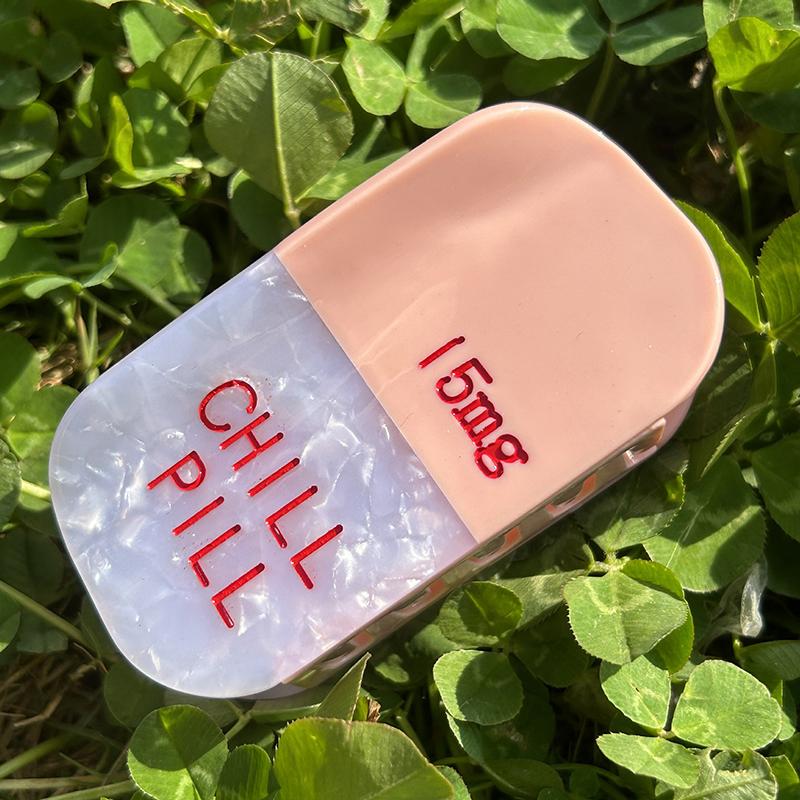 Korean Style Creative Acetic Colorful Chill Pill Hair Claw All-Match Cute Shark Clip Fun Spoof Headwear For Women Hair Accessory