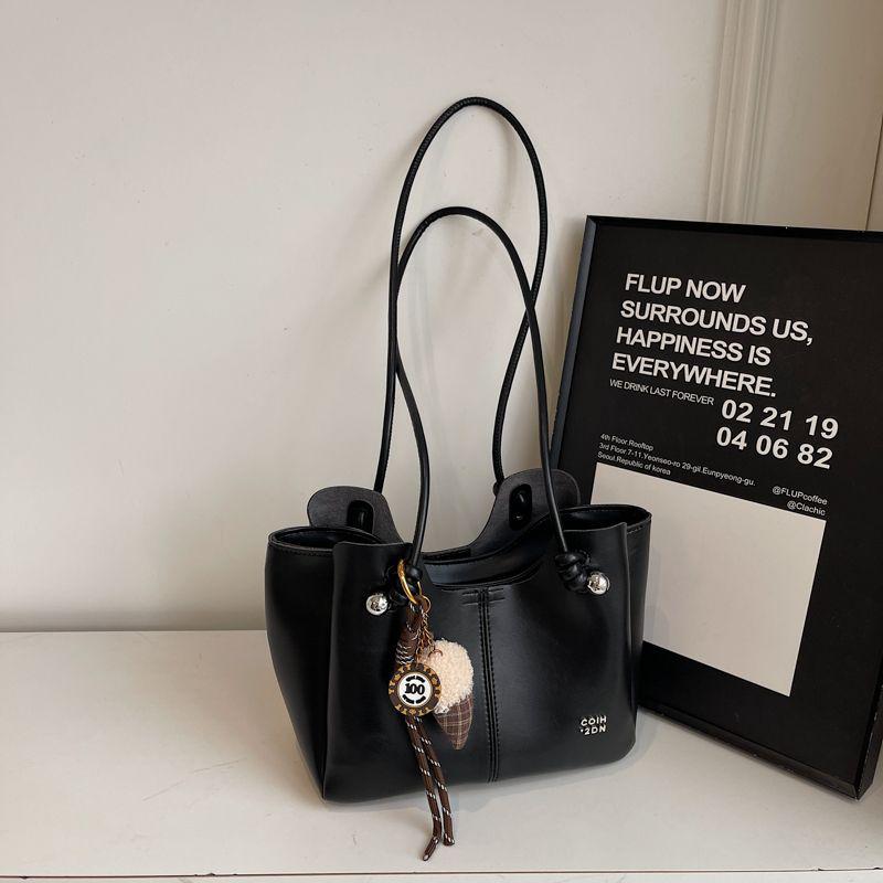 

2024 Women s High-End Commuter Tote - Large Capacity, Versatile Autumn/Winter Shoulder Bag Standard