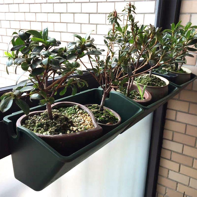 Wall-Mounted Flower Pot Plastic Hanging Plant Container Green Flower Pot Wall Hanging Basket Flower Vegetable Growing Container