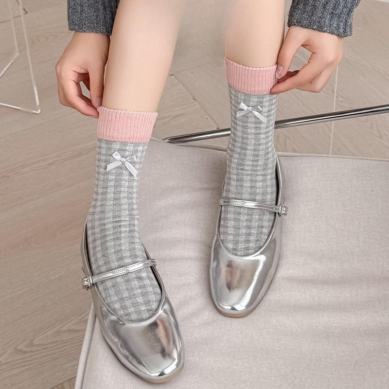 Damsockor i bomull för höst och vinter, Grårosa tygmärke Benfria frottésockor, Mångsidiga medelhöga strumpor för tjejer