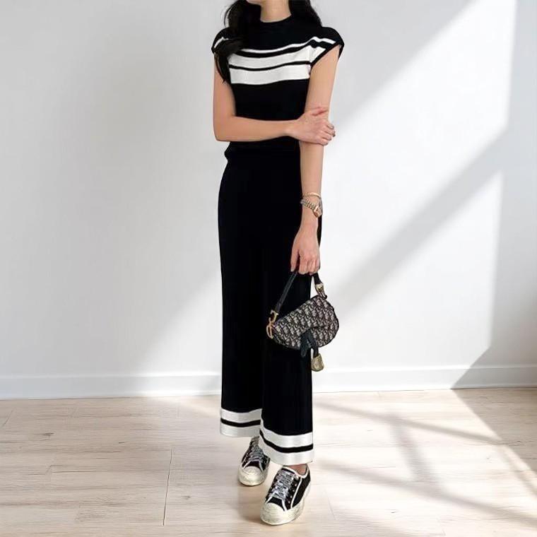 Trendy Summer Women's Set: Short Sleeve Top & High Waist Wide-Leg Pants