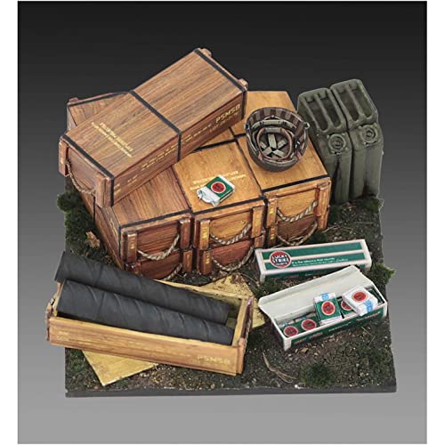 Royal Model 1/35 WWII US Army Diorama Accessory Vignette Base 40mm X 40mm 105mm Cannon Ammunition and Ammunition Box Resin Kit RM992