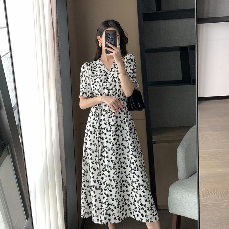 

Summer 2025 Floral V-Neck Slimming A-Line Dress with Lining & Short Sleeves XL [120-135 lbs]