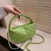 Texturerad liten doftande pendlarväska för kvinnor enfärgad enkel mode avslappnad handväska kedja enkel axel messengerväska väska väska väska
