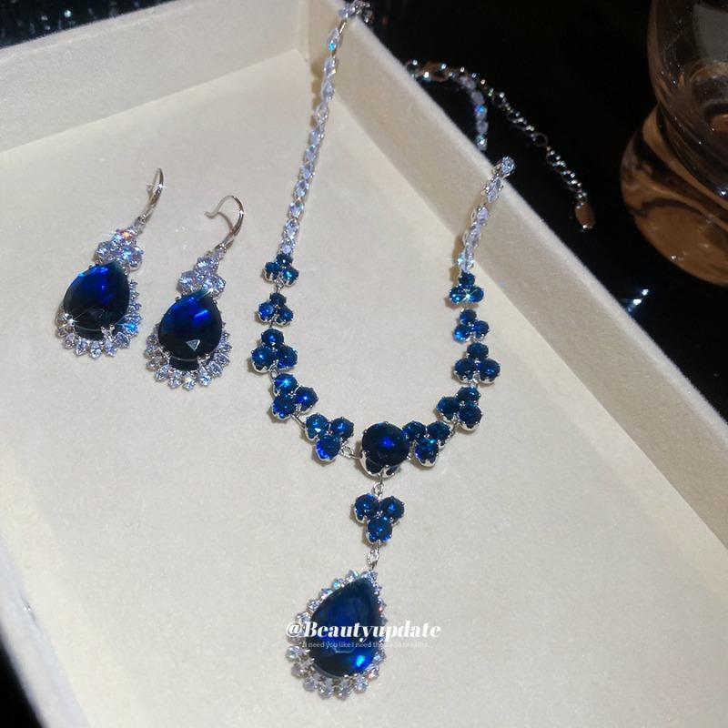 Zircon flower water drop pendant earrings necklace elegant temperament versatile jewelry set light luxury high-end jewelry women
