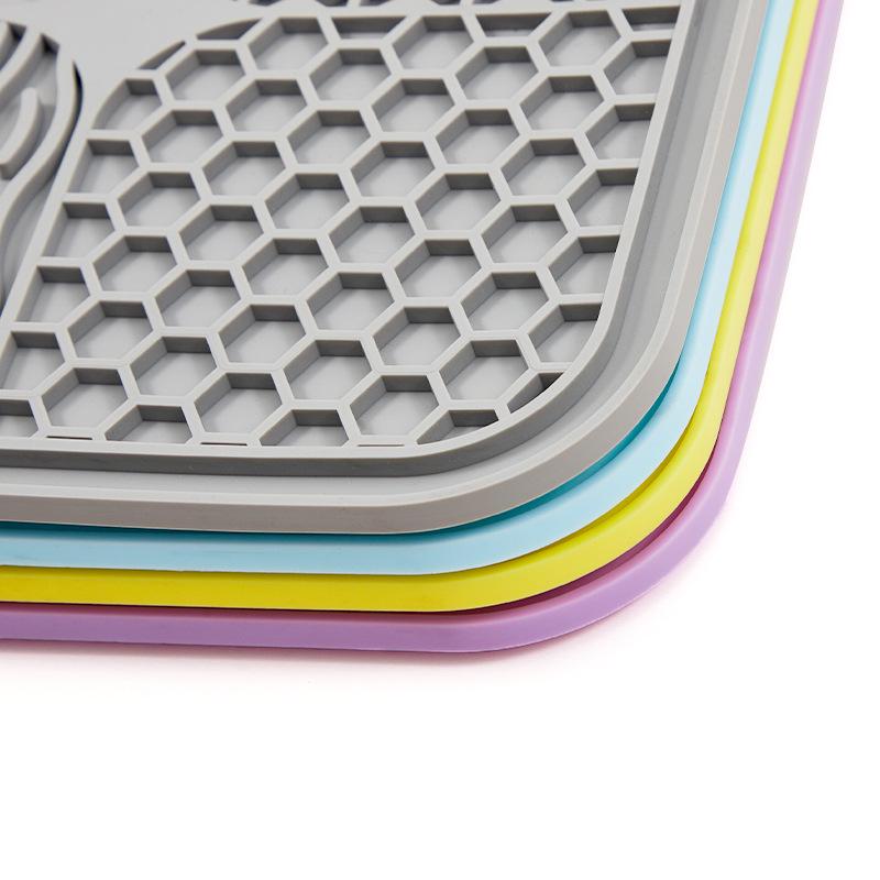 Silicone Lick Pad Slow Feeder Mat with Suction Cups, Food-Grade Pet Feeding Placemat