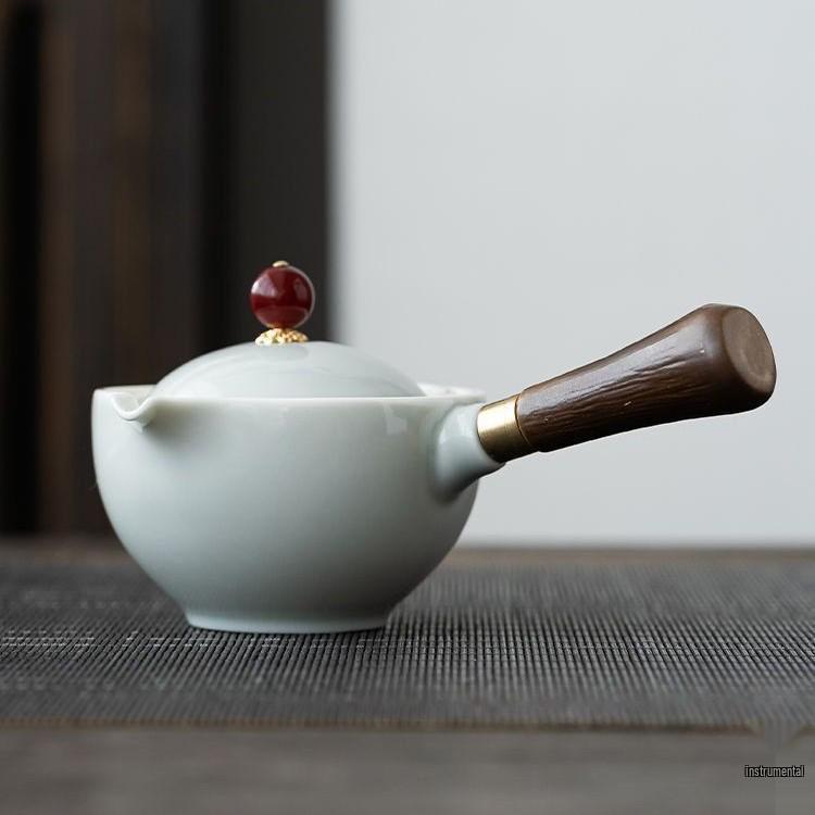 Portable Ceramic Travel Tea Set with Automatic Kung Fu Tea Maker - Business Gift