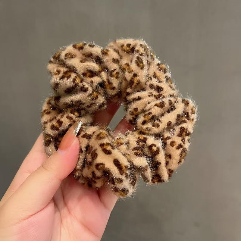 Winter Women Leopard Elastic Hair Bands for Girls Vintage Soft Plush Ponytail Head Band Hair Accessories Lady Hair Tie Rope