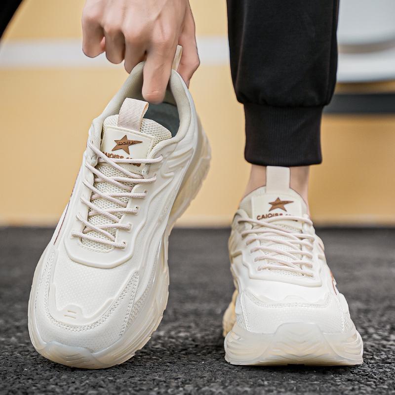 Neue höhenerhöhende Herrenschuhe Jugendliche und modische Sportschuhe Outdoor-Reiseschuhe Modisch und vielseitig