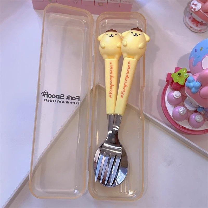 

Новый Набор из 2 шт. Ложка и Вилка Kuromi Hello Kitty Cinnamoroll Нержавеющая Сталь Мультяшный Милый Детский Посуда Кухонные Принадлежности Подарок