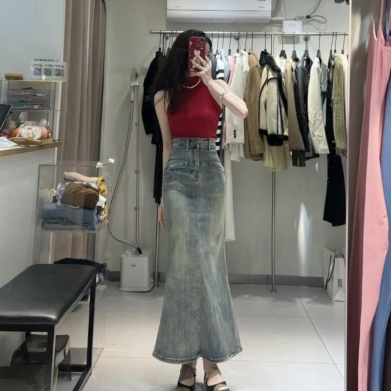 

Женская джинсовая юбка миди А-силуэта с рыбьим хвостом - Дизайн Осень/Зима 2024 M