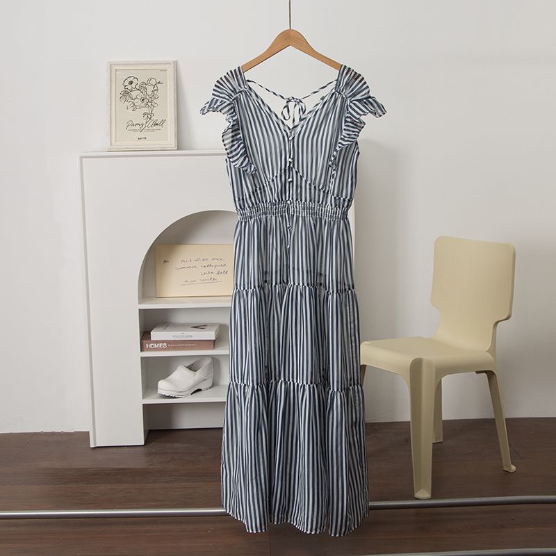 

[66 Preferred] 39% Lyocell Fiber | V Neck Short Sleeve Slightly Transparent Fitted Waist Striped Dress Female Dress Green and white stripes L