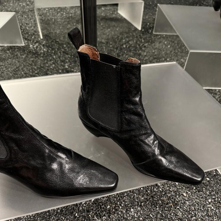 Square-headed Sheepskin Chelsea Boots Children's Short Boots 2025 Autumn and Winter New French and Ankle Boots Mid-heel One-pedal Boots