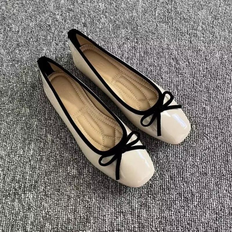 Soft leather shallow mouth single shoes 2025 new soft sole flat bottom square head French bow red women's shoes evening grandma shoes