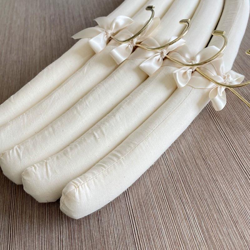 

Padded Hangers Set of 5,Large Heavy Duty Cotton Covered Coat Hangers No Shoulder Bump for Women Clothes, Sweater, Dresses, Clothing, Wedding, Lingerie 5pcs