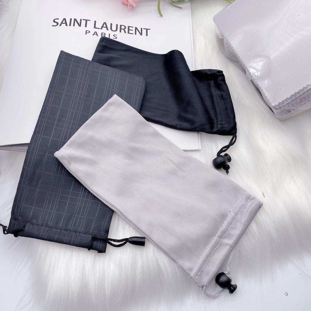 

Многоцветный противоскользящий чехол для очков с цепочкой и салфеткой для очков по рецепту и для чтения Random Color Delivery