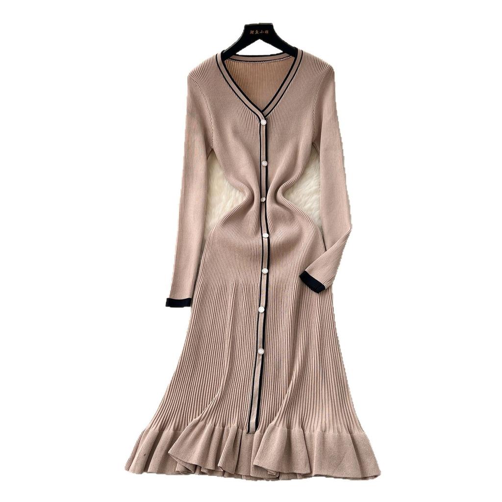 High-end niche socialite contrasting color V-neck long-sleeved single-breasted waist knitted dress women's inner fishtail dress