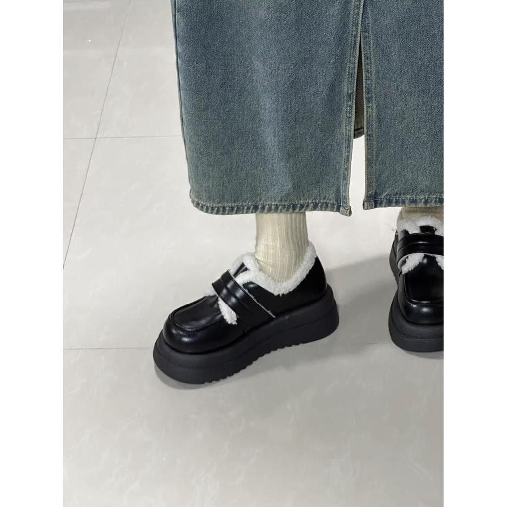 Japanese Skirt Heightened Thick-soled Big Head Velcro Velvet Small Leather Shoes Women's 2025 Winter New Thermal Cotton Shoes