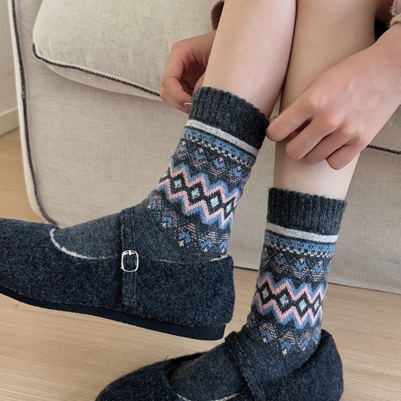 Fair Island Vintage Wool Socks, Women's Mid-calf Socks, Thickened and Warm Pile Socks for Autumn and Winter, Long Calf Socks