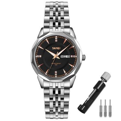 Silber Edelstahl Stilvoll und Marke Einfach Datum Wochentag Luxus Geschenk für Schwarze Damenarmbanduhr, Klassisch, Wasserdicht, Analog, Name,