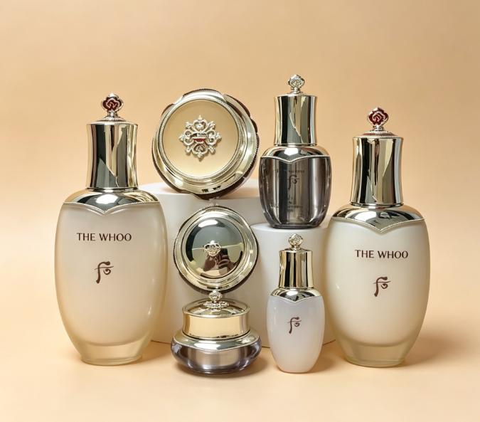 THE WHOO Cheonyuldan Hwanyu Imperial Youth 7-Piece Set - Luxury Anti-Aging Moisturizing Skincare Gift Box for Women