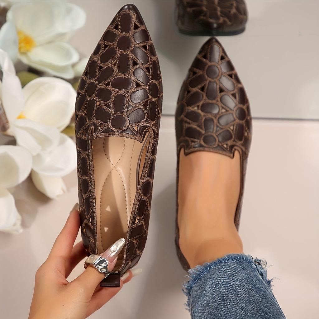 Embroidered Openwork Pointed-Toe Flat-Soled Loafers for Women, Plus Size, Low-Cut Slip-Ons, All-Season Leather Work Shoes