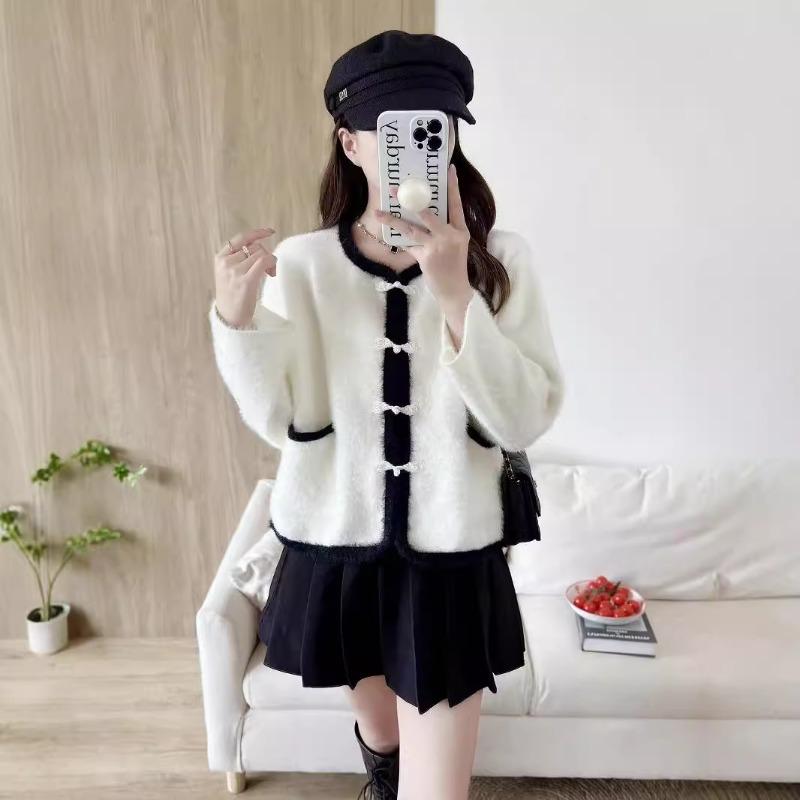 Autumn and winter new women's knitted cardigan sweater round neck soft waxy fairy button retro short imitation mink velvet jacket