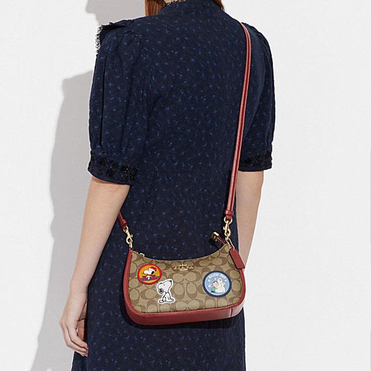New COACH X Peanuts Snoopy Teri 25 Shoulder Bag CE848-IMT1O